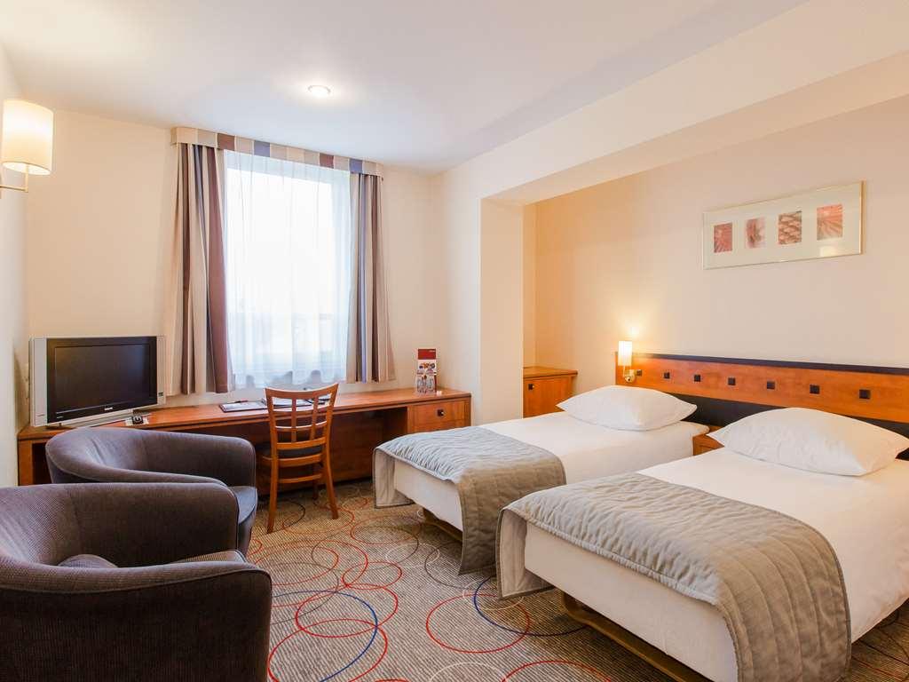 Qubus Hotel Glogow Cameră foto